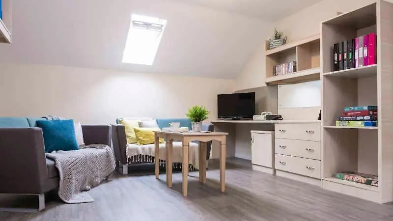 Student Only, Studio At King Edward Exeter Apartment